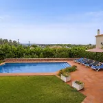 Betonia Villa