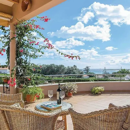 Villa Betonia Punta Prima (Menorca)